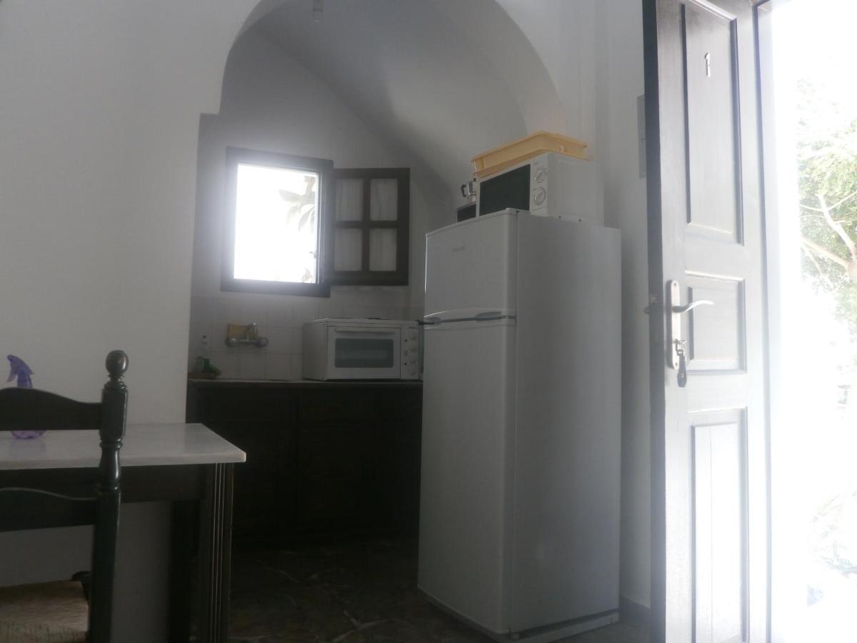 Villa Ostria Kamari  Ngoại thất bức ảnh