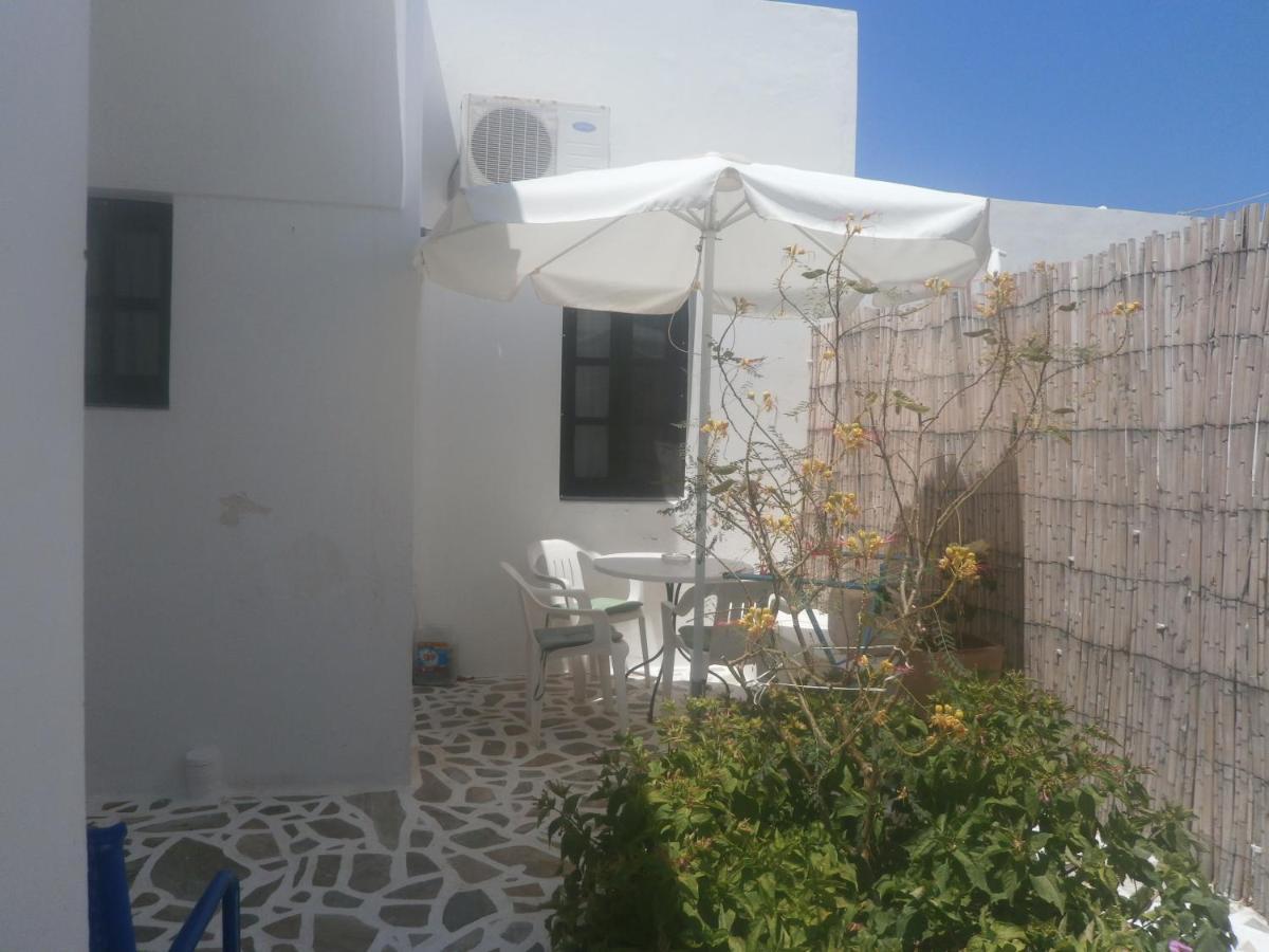 Villa Ostria Kamari  Ngoại thất bức ảnh
