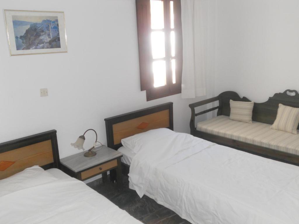 Villa Ostria Kamari  Phòng bức ảnh