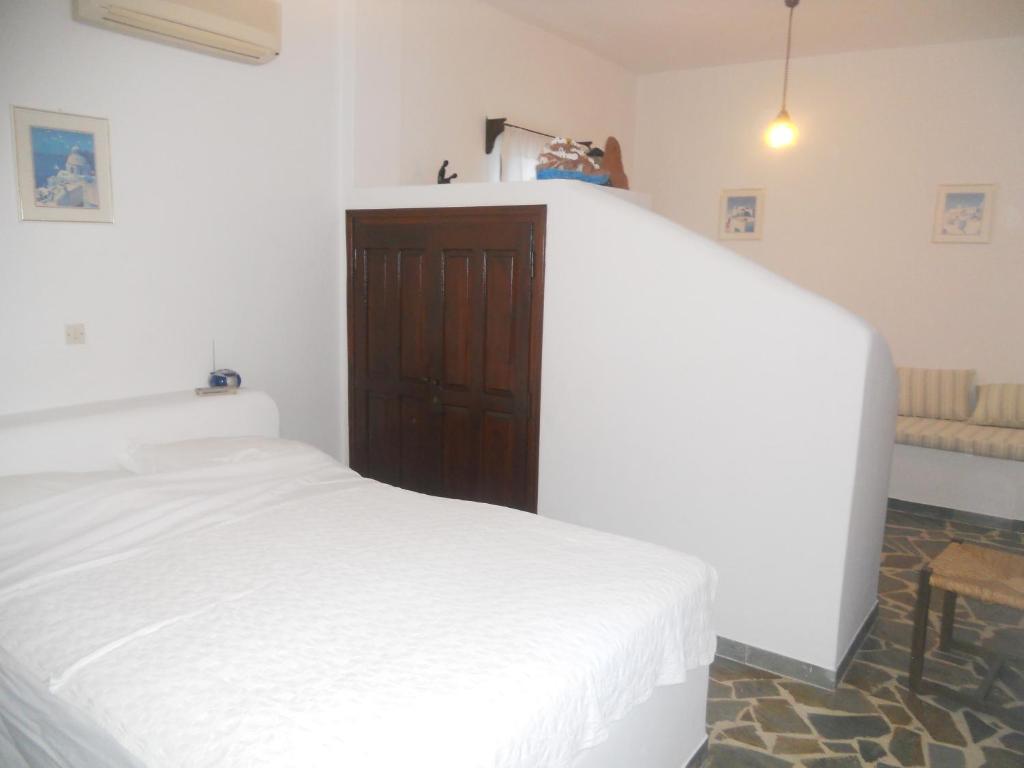 Villa Ostria Kamari  Phòng bức ảnh