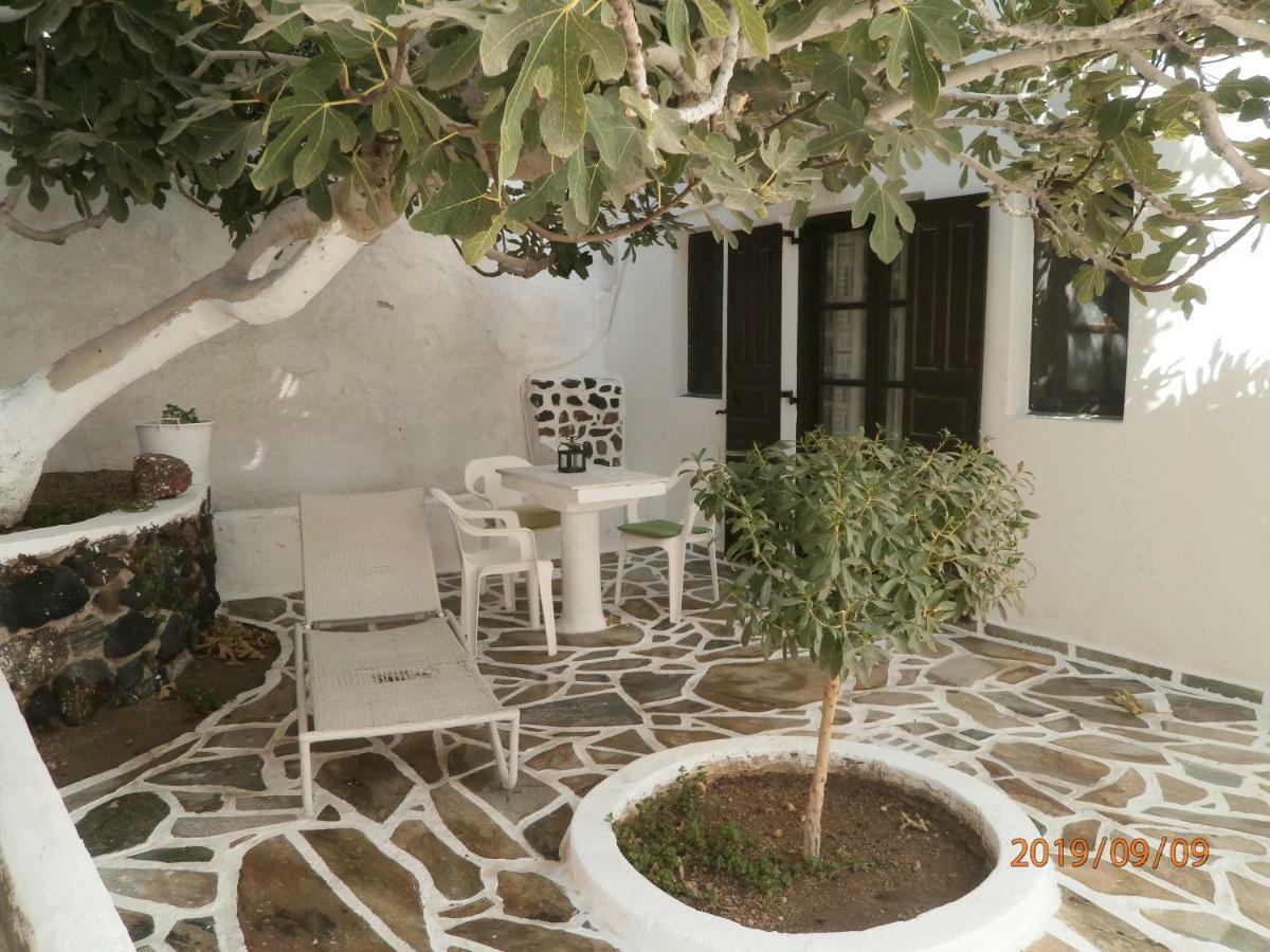 Villa Ostria Kamari  Ngoại thất bức ảnh